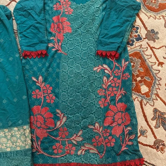 Winter 2 Piece Pakistani Dress Salwar Kameez Xl Embodied | Color: Green | Size: Xl | Winterfield's Closet
